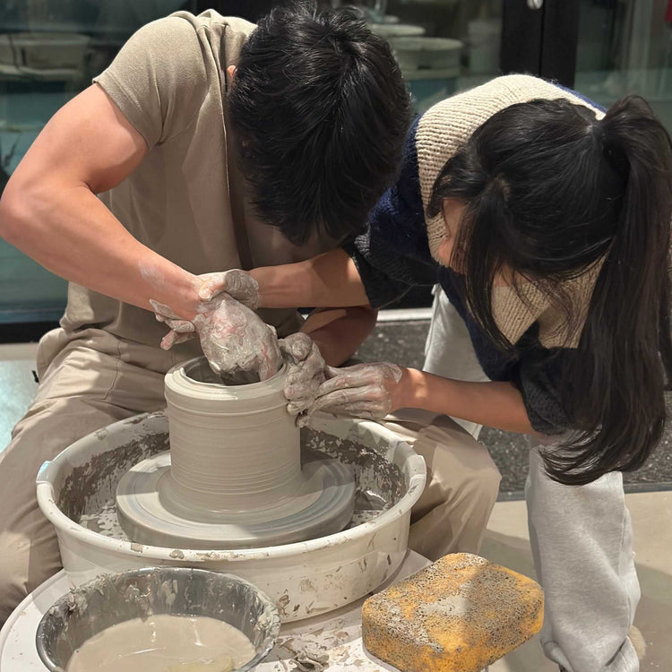 pottery wheel lessons - couples pottery class -pottery workshops near me